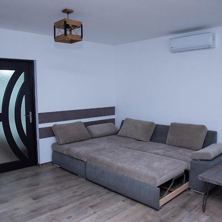 Green Apartments Oradea Buitenkant foto