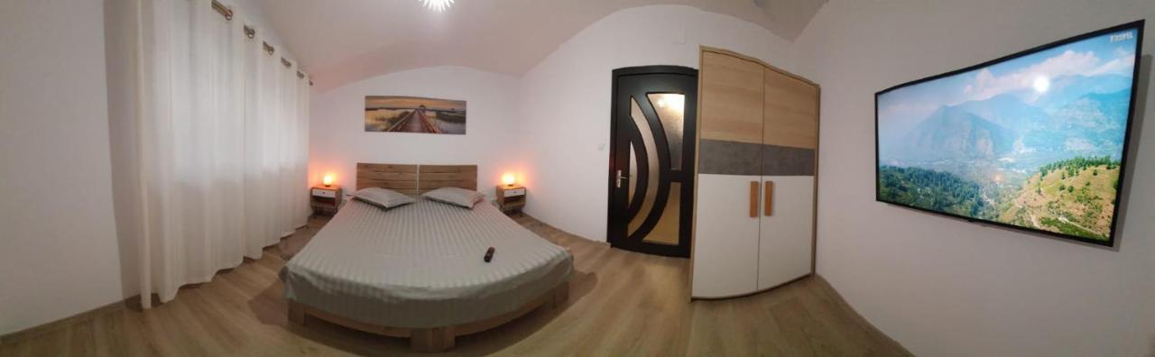 Green Apartments Oradea Buitenkant foto