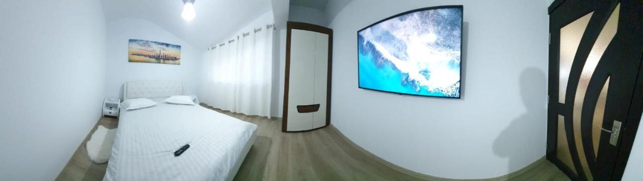Green Apartments Oradea Buitenkant foto